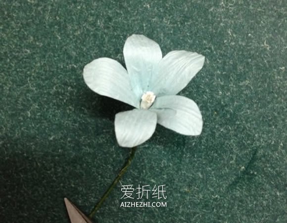 怎么做纸藤蓝雪花的手工制作方法图解- www.aizhezhi.com