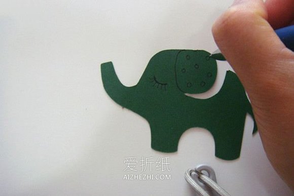 怎么做新年元旦大象贺卡的制作方法教程- www.aizhezhi.com