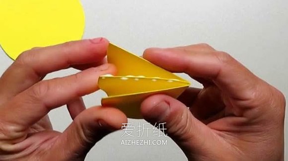 简单又漂亮纸花球怎么折的图解教程- www.aizhezhi.com