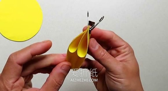 简单又漂亮纸花球怎么折的图解教程- www.aizhezhi.com