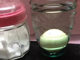 怎么用盐做让鸡蛋浮出水面的科学小实验