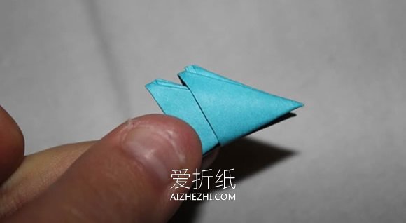 怎么做三角插孔雀的详细步骤图解教程- www.aizhezhi.com