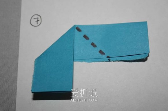 怎么做三角插孔雀的详细步骤图解教程- www.aizhezhi.com