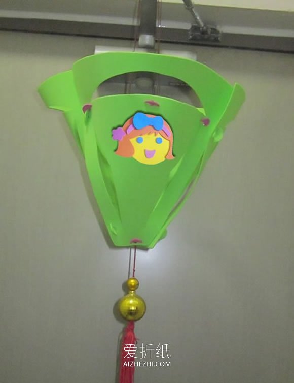 怎么用泡沫纸做三角形新年灯笼的制作方法- www.aizhezhi.com