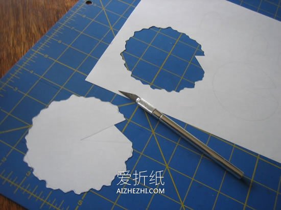怎么简单做立体纸圣诞树的制作方法图解- www.aizhezhi.com