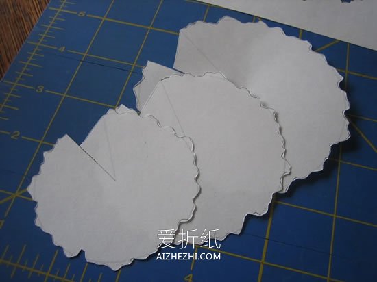 怎么简单做立体纸圣诞树的制作方法图解- www.aizhezhi.com