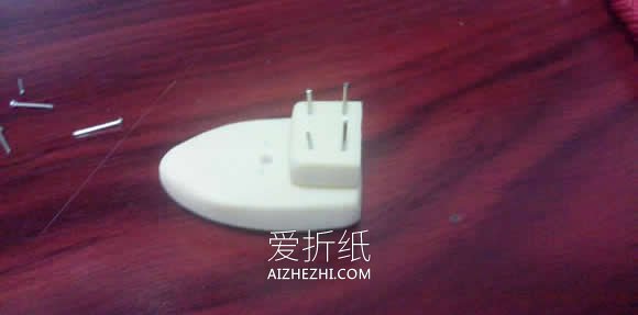 怎么用灯泡做父亲节海盗船礼物的制作方法- www.aizhezhi.com