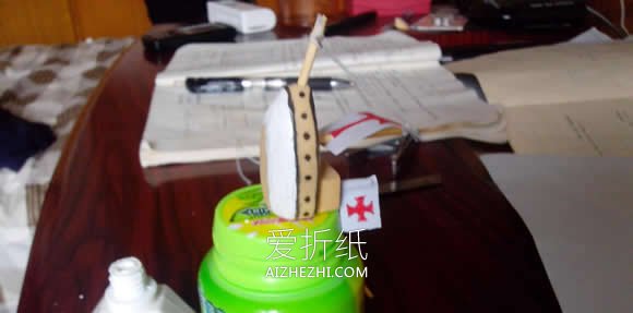 怎么用灯泡做父亲节海盗船礼物的制作方法- www.aizhezhi.com