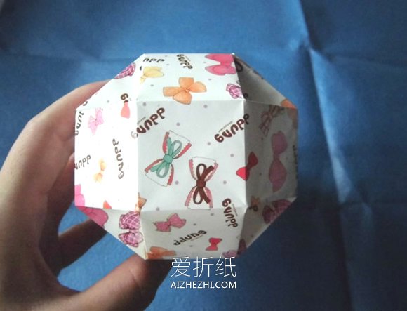 怎么折纸八面玲珑绣球礼品盒的折法详细图解- www.aizhezhi.com