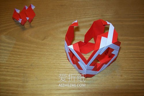 怎么折纸镂空立方体的折法图解详细步骤- www.aizhezhi.com