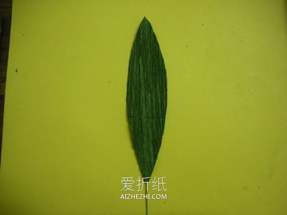 怎么做情人节/母亲节皱纹纸百合花的制作方法- www.aizhezhi.com