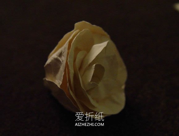 简单又逼真纸花怎么做的手工制作图解教程- www.aizhezhi.com