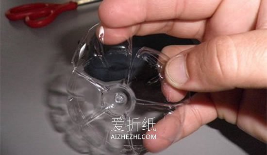 怎么用矿泉水瓶做塑料仿真花的制作方法图解- www.aizhezhi.com