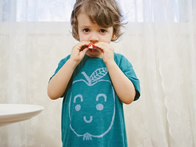 儿童手绘T恤怎么DIY制作简单又漂亮