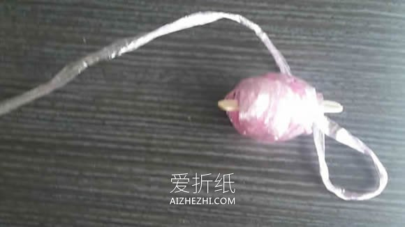 怎么简单做塑料袋风筝的手工制作方法教程- www.aizhezhi.com