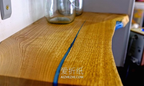 怎么用树脂改造裂开木板 制作夜光搁板置物架- www.aizhezhi.com