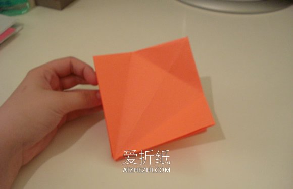 怎么折纸可以扇动翅膀纸鹤的折法步骤图解- www.aizhezhi.com