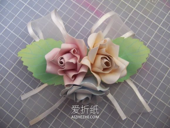 怎么做纸玫瑰花胸花的制作方法图解教程- www.aizhezhi.com