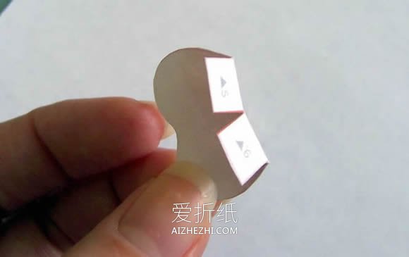 怎么做纸玫瑰花胸花的制作方法图解教程- www.aizhezhi.com