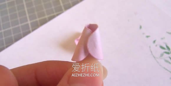 怎么做纸玫瑰花胸花的制作方法图解教程- www.aizhezhi.com