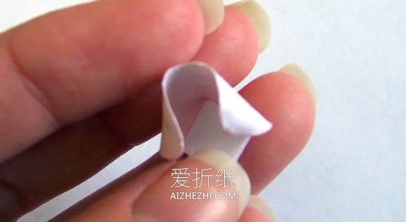 怎么做纸玫瑰花胸花的制作方法图解教程- www.aizhezhi.com