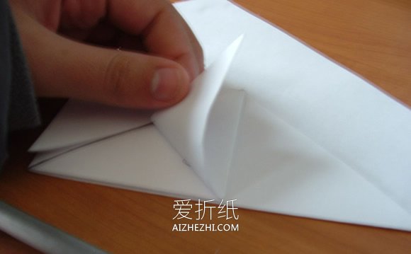 怎么折纸很酷滑翔机的折法过程图解- www.aizhezhi.com