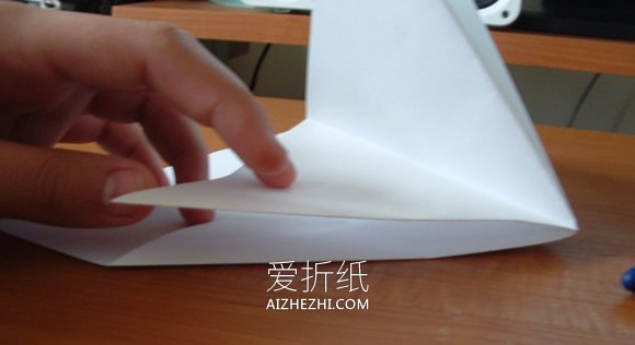 怎么折纸很酷滑翔机的折法过程图解- www.aizhezhi.com