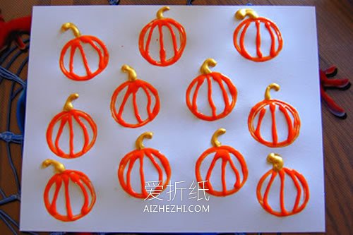 怎么用卷纸芯做万圣节南瓜贺卡的制作方法- www.aizhezhi.com