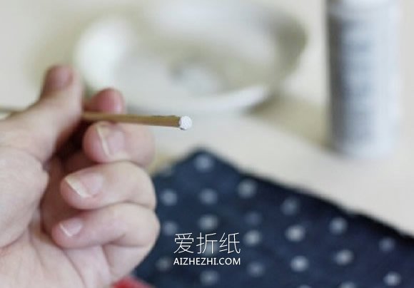 怎么做波点牛仔裤的最简单改造方法图解- www.aizhezhi.com