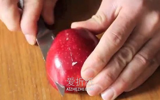 怎么切苹果做天鹅的制作方法步骤图解- www.aizhezhi.com