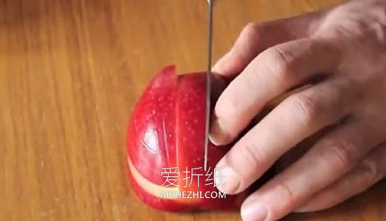怎么切苹果做天鹅的制作方法步骤图解- www.aizhezhi.com