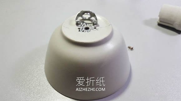 怎么用碗和盘子做吊灯灯罩的制作方法教程- www.aizhezhi.com