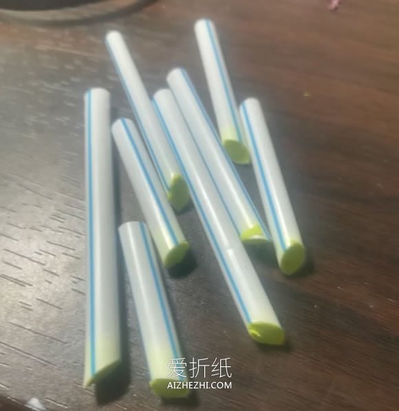 吸管手工制作口风琴的方法- www.aizhezhi.com