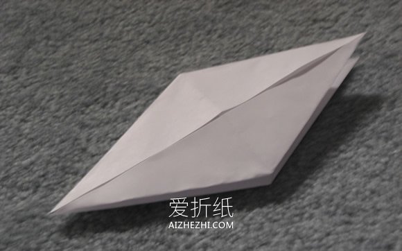 怎么折纸可以飞的战斗机的折法图解教程- www.aizhezhi.com