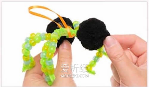 怎么用扭扭棒做万圣节蜘蛛装饰的制作方法- www.aizhezhi.com