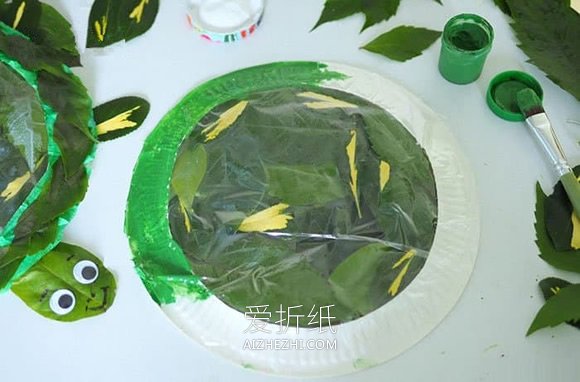 怎么用纸盘和树叶做透光乌龟装饰的制作方法- www.aizhezhi.com