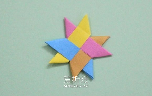 怎么用纸条编织四色星星的编法步骤图解- www.aizhezhi.com