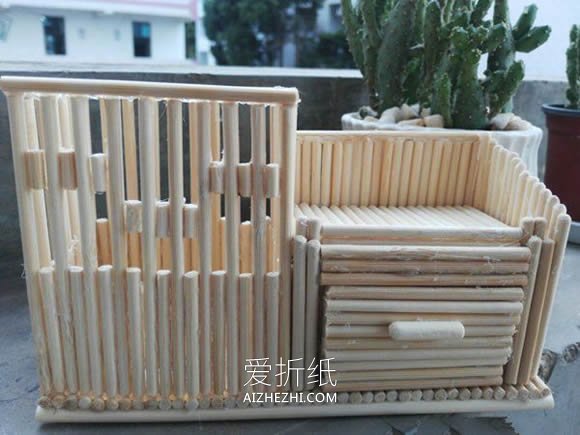 怎么用一次性筷子做带抽屉创意笔筒的制作方法- www.aizhezhi.com