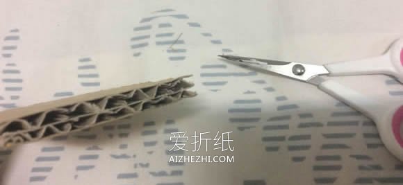 怎么用纸做简易书签的手工制作方法- www.aizhezhi.com