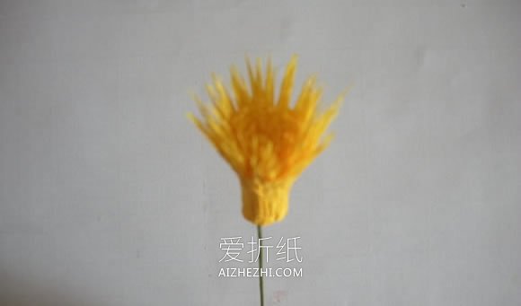 怎么用皱纹纸做铁线莲的手工制作方法图解- www.aizhezhi.com