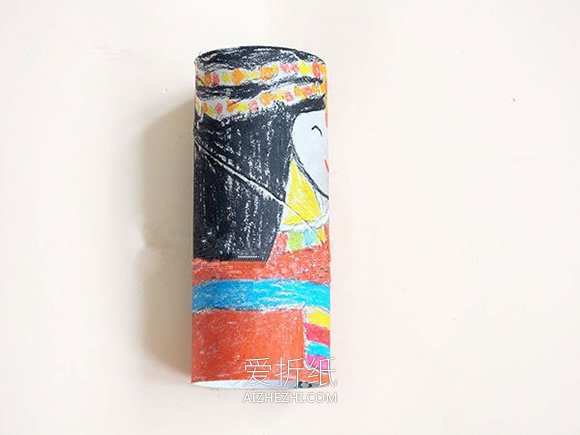 怎么用手绘做卷纸芯少数民族人偶的制作方法- www.aizhezhi.com