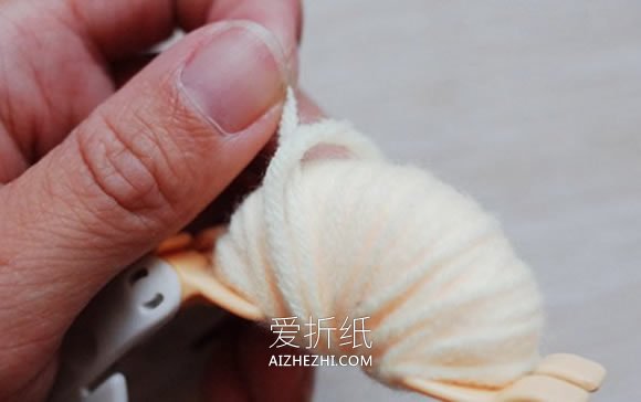 怎么用毛线做小黄鸭的手工制作方法教程- www.aizhezhi.com