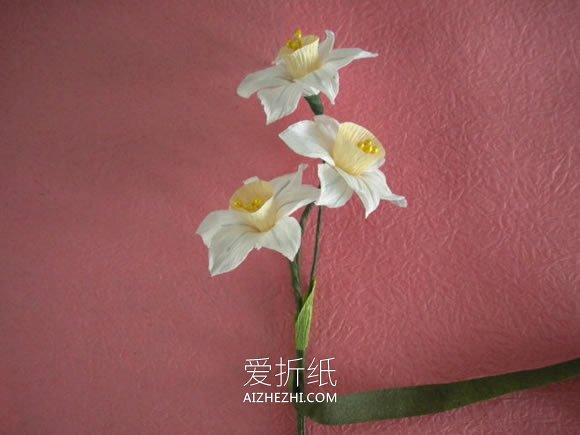 怎么用皱纹纸做水仙花的制作方法图解- www.aizhezhi.com