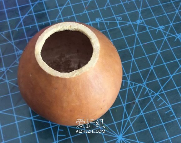 怎么用葫芦做多肉植物花盆的制作方法图解- www.aizhezhi.com