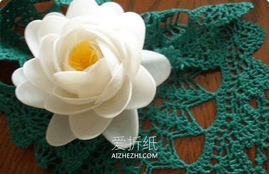 怎么用一次性餐勺做荷花的制作方法图解- www.aizhezhi.com