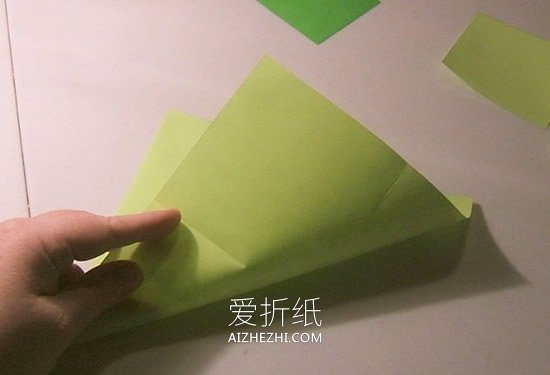 立体圣诞树的折法图解- www.aizhezhi.com