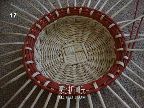 纸编圆形果盘的方法图解- www.aizhezhi.com