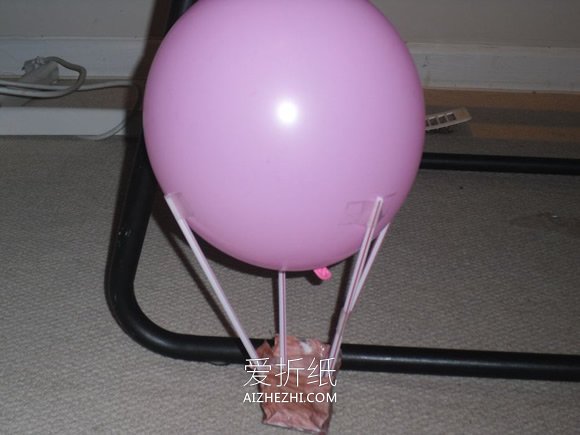 儿童手工制作热气球玩具的方法- www.aizhezhi.com