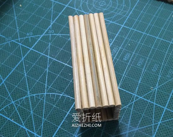 一次性筷子手工制作小木屋模型的方法- www.aizhezhi.com