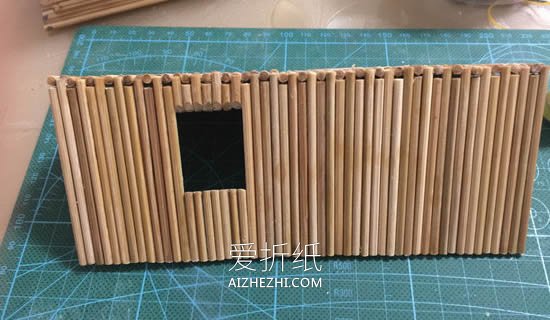 一次性筷子手工制作小木屋模型的方法- www.aizhezhi.com